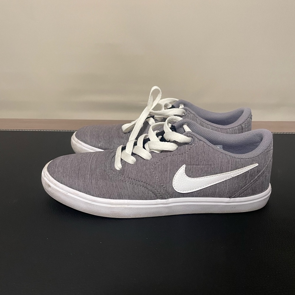 Nike SB Size 8 men’s